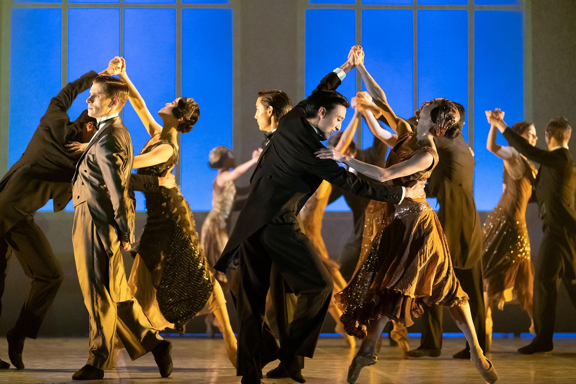 Northern Ballet dancers in The Great Gatsby. Photo Emma Kauldhar.