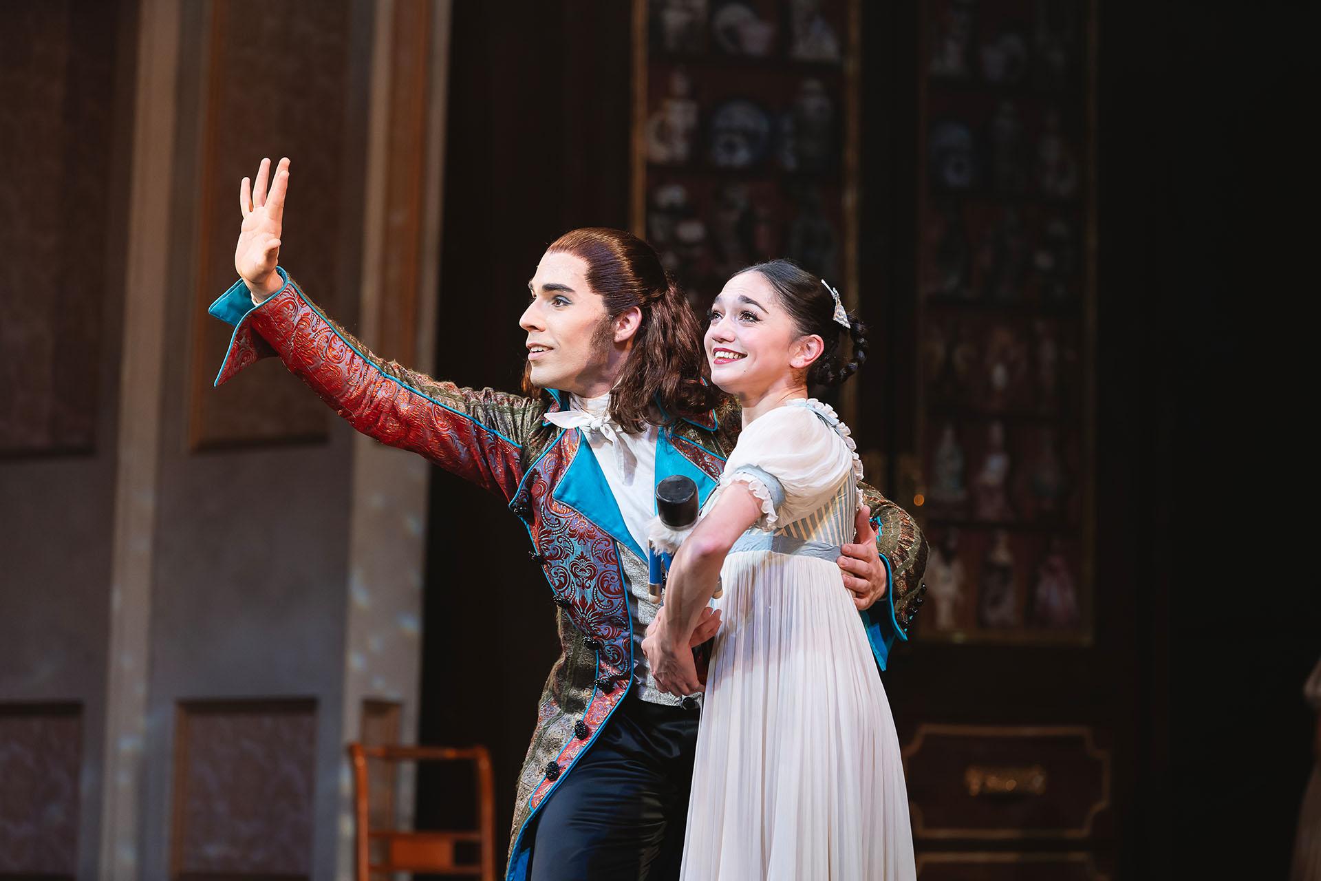 Uncle Drosselmeyer shows Clara the magic of Christmas